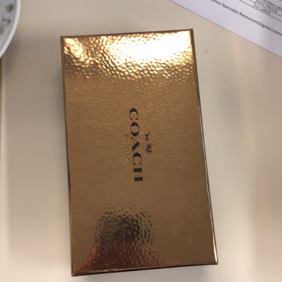 Coach Gold Iphone 5/5S Case - NWT - Picture 5 of 5